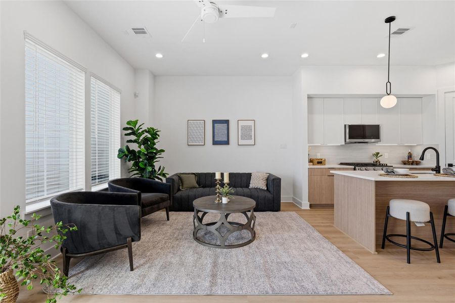 Seamless flow between kitchen, dining and liiving