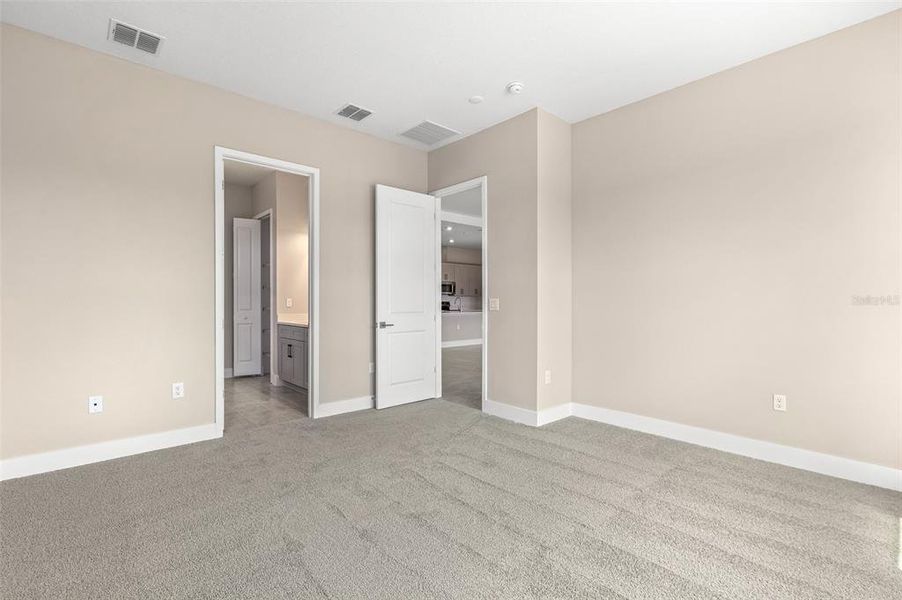 Spacious, unfurnished interior of a new home in Gray Hawk at Hole Two, Daytona Beach (Image 48). Spacious, unfurnished interior of a new home in Gray Hawk at Hole Two, Daytona Beach (Image 48).