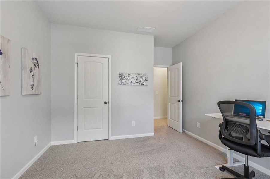 Image 41 of a home in Ellison Square.