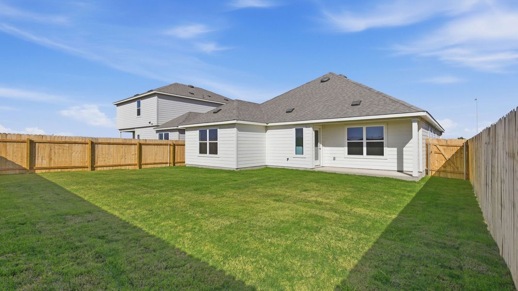 Furnished interior view inside a new home in Sky Ridge, San Marcos (Image 5).
