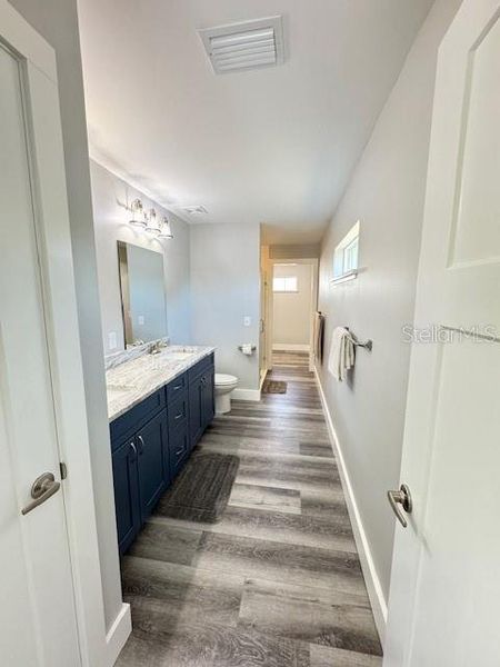 Furnished interior view inside a new home in , Ocklawaha (Image 8).