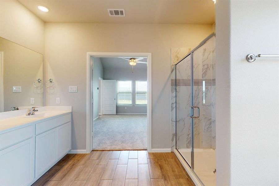Furnished interior view inside a new home in Prairie Ridge at Goodland, Venus (Image 10). Furnished interior view inside a new home in Prairie Ridge at Goodland, Venus (Image 10).