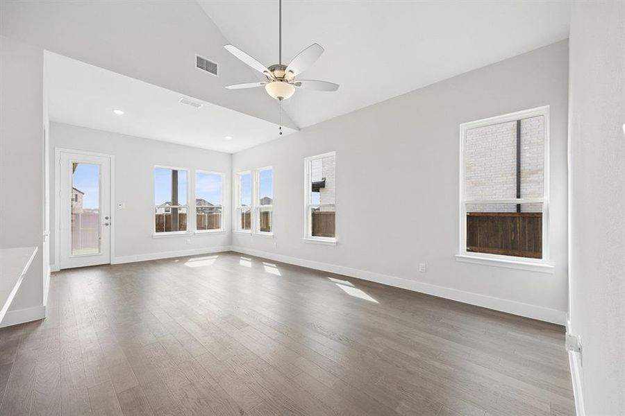 Spacious, unfurnished interior of a new home in Lexington Frisco, Frisco (Image 23). Spacious, unfurnished interior of a new home in Lexington Frisco, Frisco (Image 23).