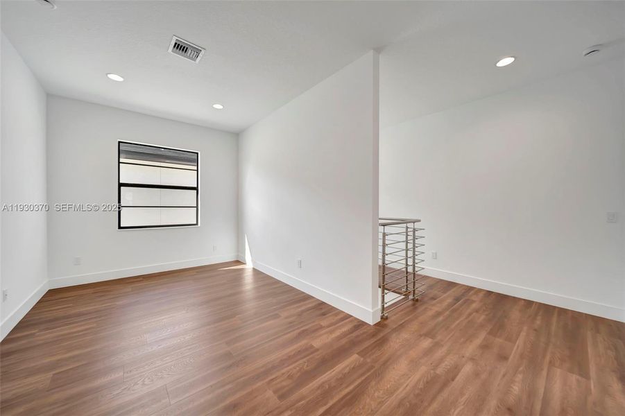 Spacious, unfurnished interior of a new home in Marina Landings, Fort Lauderdale (Image 55).