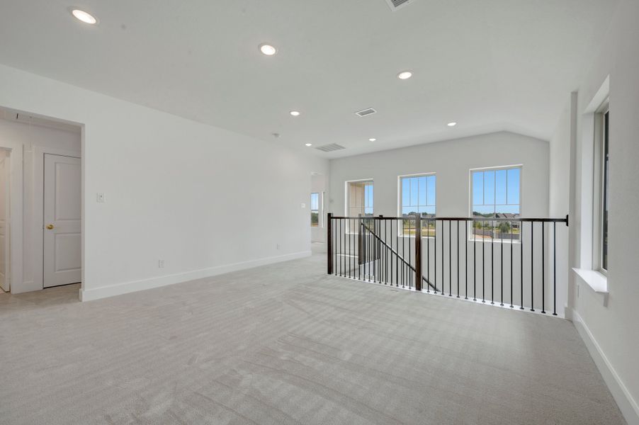 Spacious, unfurnished interior of a new home in Painted Tree, McKinney (Image 22).