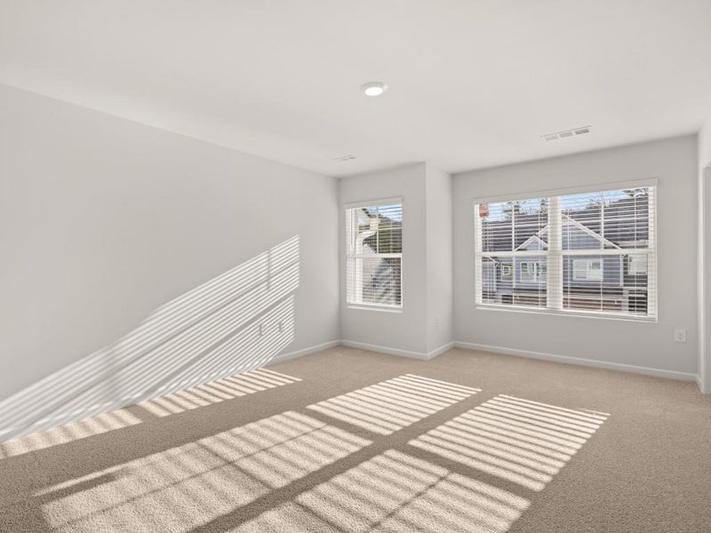 Spacious, unfurnished interior of a new home in Mountain Park, Dahlonega (Image 28).