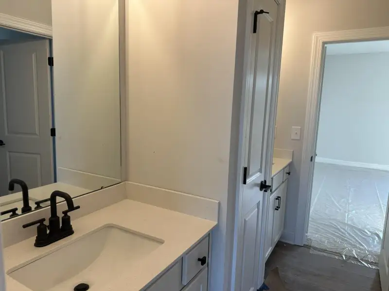 Image 19 of a home in The Enclave at Laurelbrook.