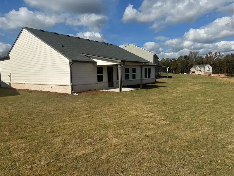 Exterior details and patio area of a home in , Auburn (Image 19).