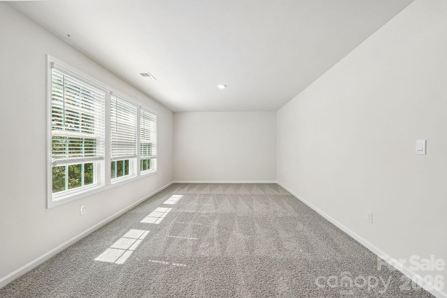 Spacious, unfurnished interior of a new home in Sylvan Creek, Denver (Image 43). Spacious, unfurnished interior of a new home in Sylvan Creek, Denver (Image 43).