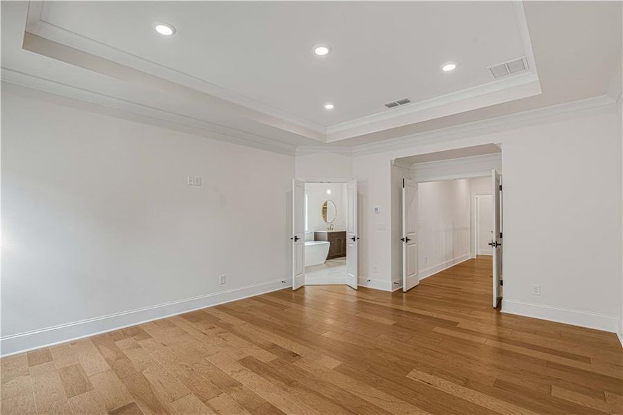 Spacious, unfurnished interior of a new home in Bellwyn, Johns Creek (Image 53).