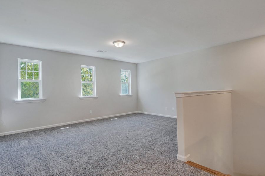 Spacious, unfurnished interior of a new home in Settlers Hammock, Kingsland (Image 27).