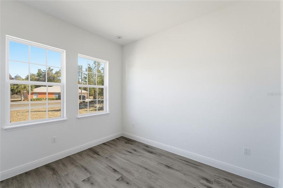 Spacious, unfurnished interior of a new home in , Ocala (Image 33).