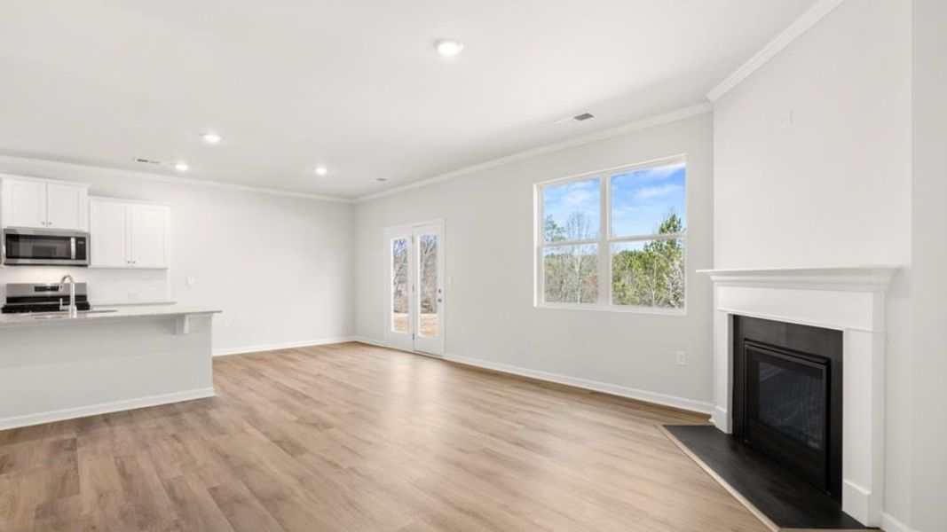 Spacious, unfurnished interior of a new home in Liberty Crossing, Braselton (Image 25).