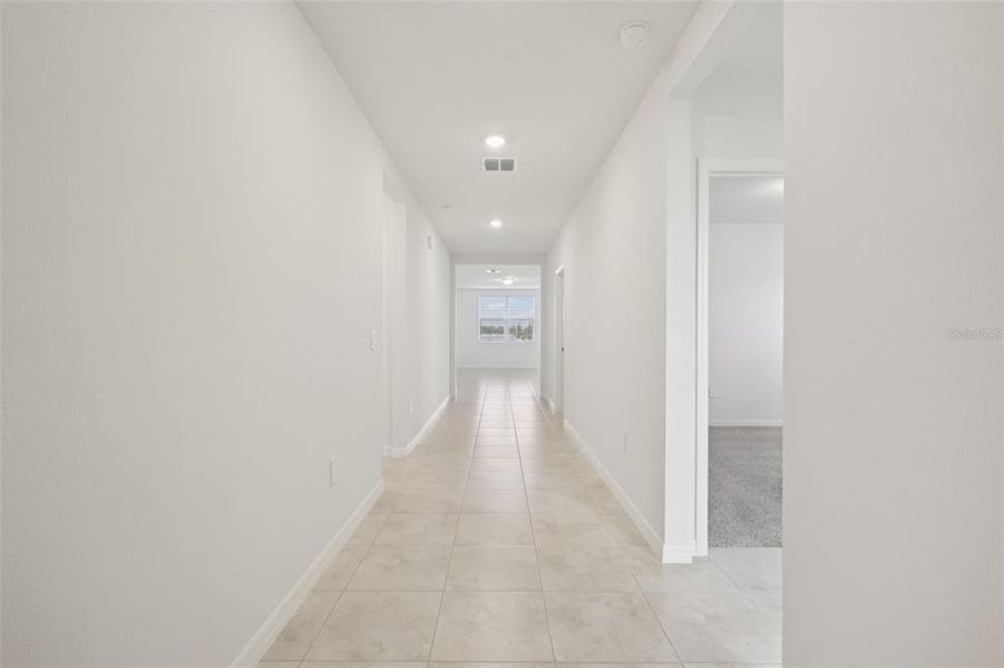 Spacious, unfurnished interior of a new home in Hamilton Bluff - Signature Series, Lake Hamilton (Image 18).