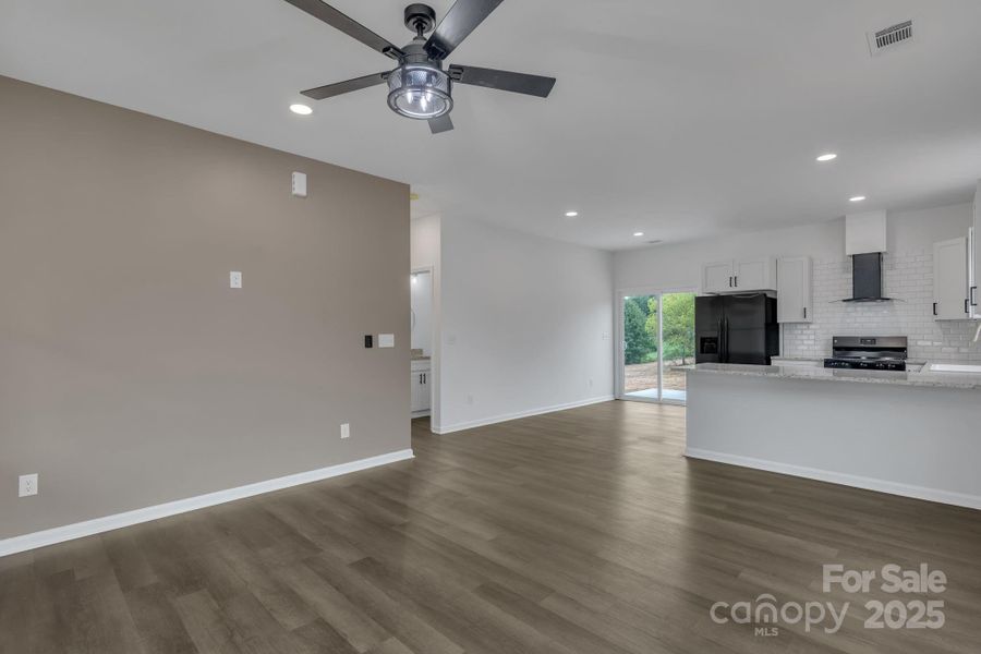 Spacious, unfurnished interior of a new home in , Shelby (Image 20).