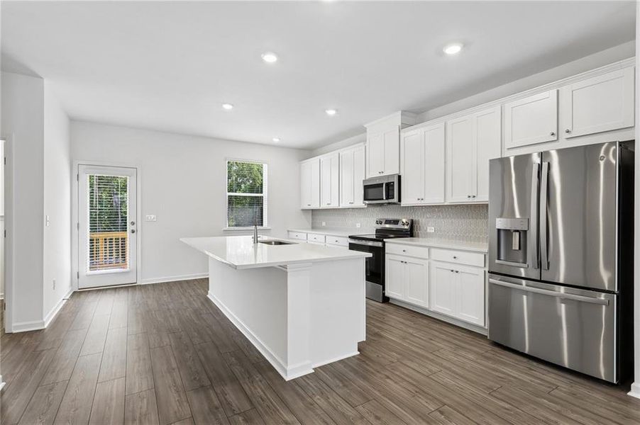 Furnished interior view inside a new home in Alder Creek, Cumming (Image 13).