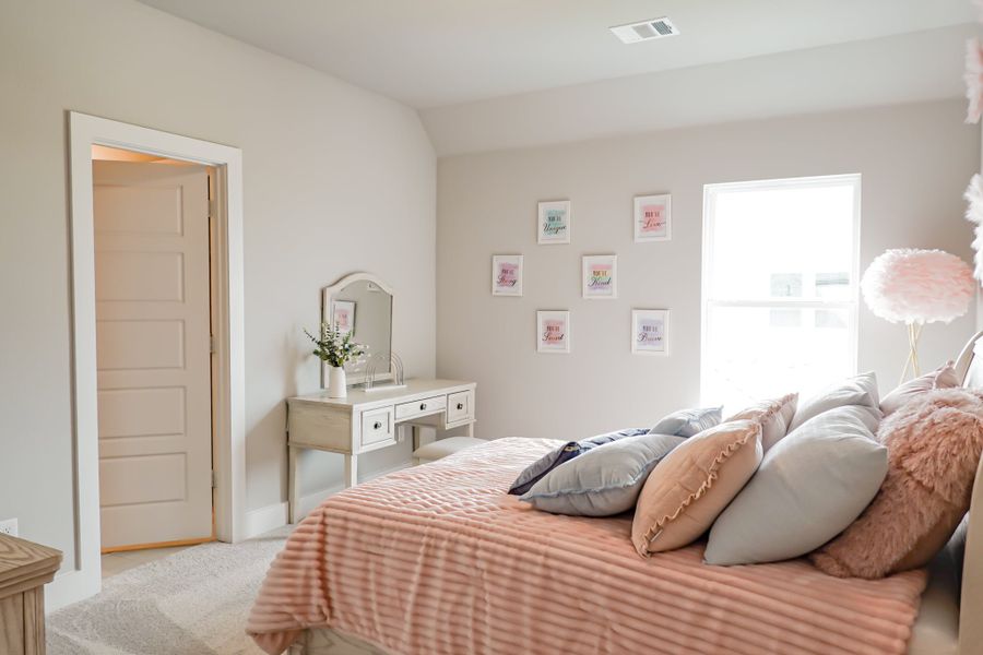 Representative furnished interior of a home built from the The Lilac by Lillian Custom Homes in Polo Ridge, Heath (Image 9).