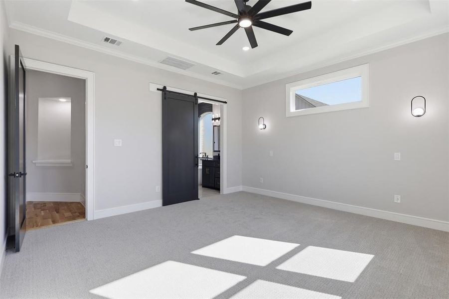 Spacious, unfurnished interior of a new home in , Athens (Image 21).