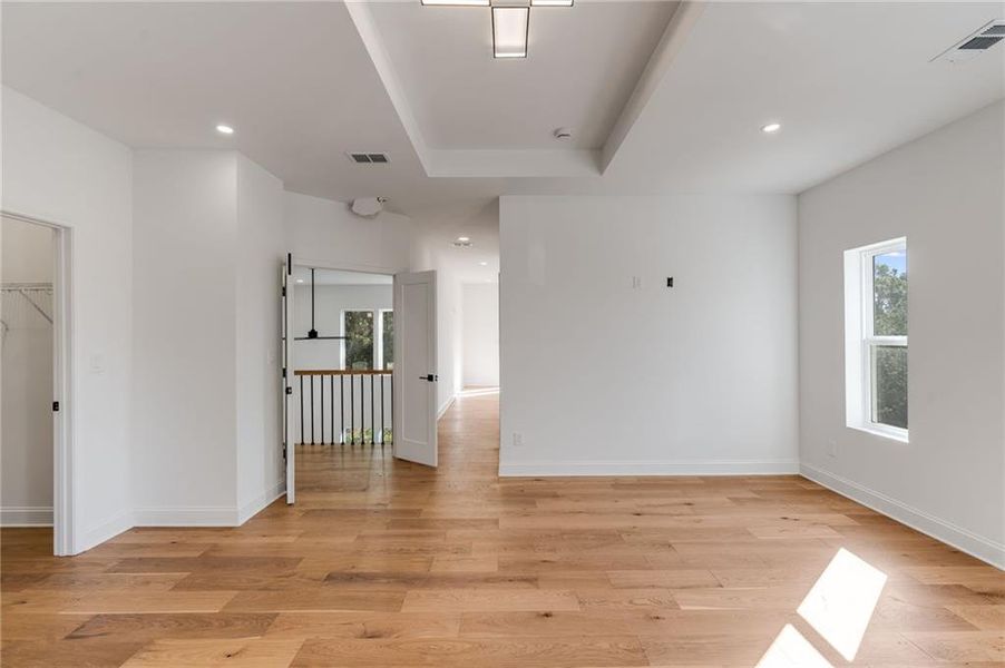 Spacious, unfurnished interior of a new home in , Lithia Springs (Image 14).