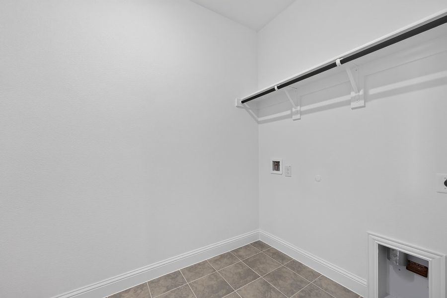 Spacious, unfurnished interior of a new home in The Ranch at Uptown Celina, Celina (Image 29).