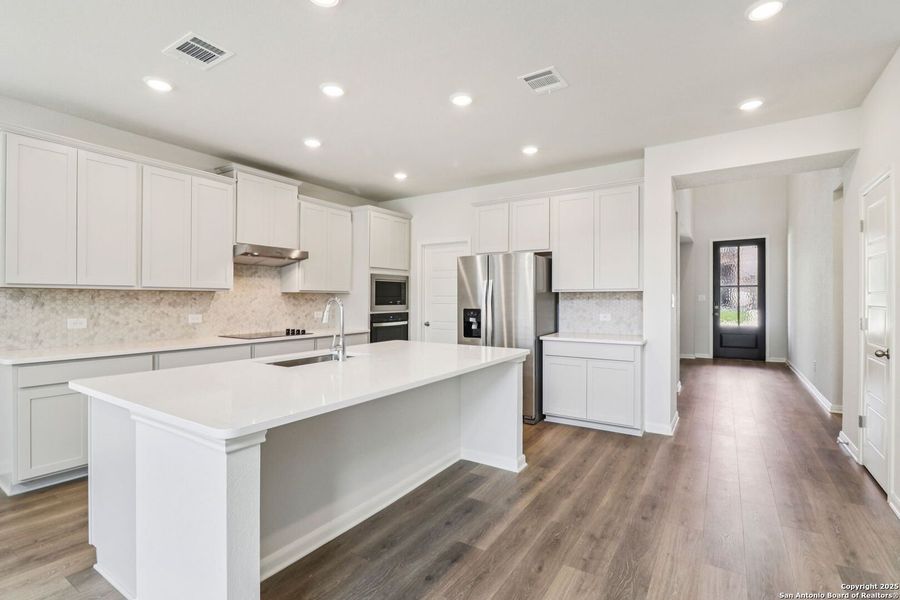 Furnished interior view inside a new home in Fox Falls, Boerne (Image 8).