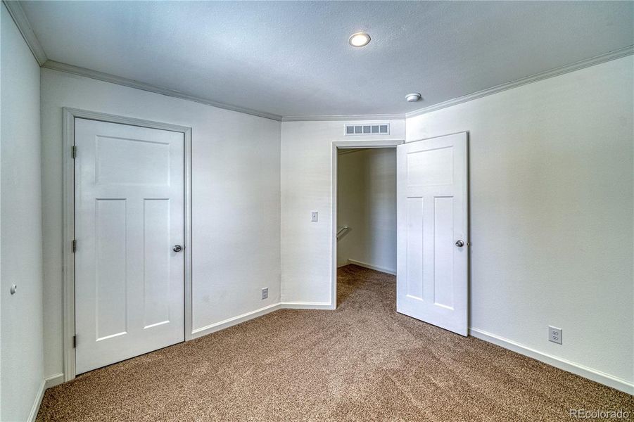 Spacious, unfurnished interior of a new home in , Leadville (Image 17).