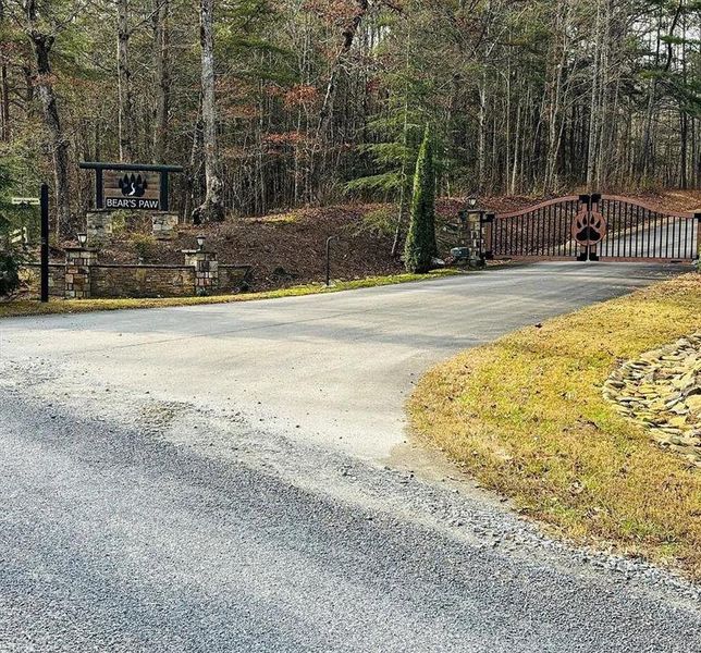 Natural landscape and outdoor views near in Ellijay (Image 3). Natural landscape and outdoor views near in Ellijay (Image 3).