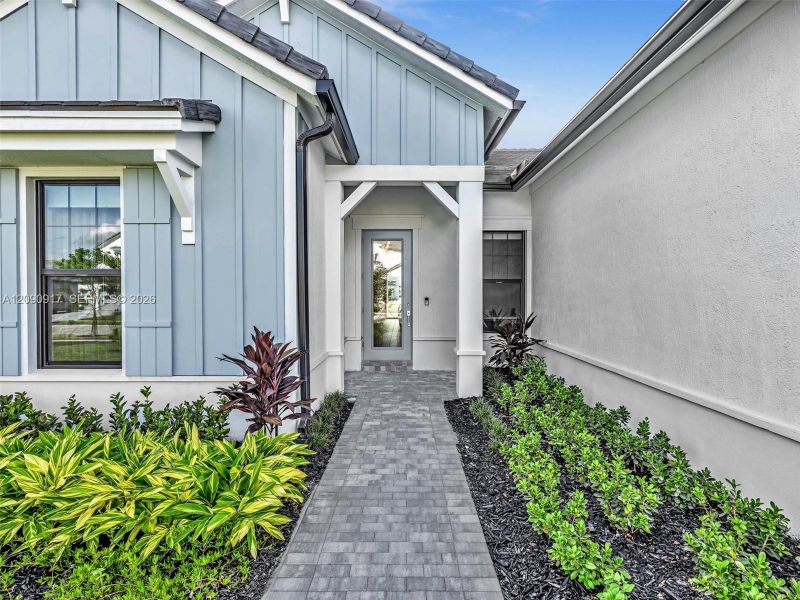 Exterior details and patio area of a home in , Davie (Image 23).