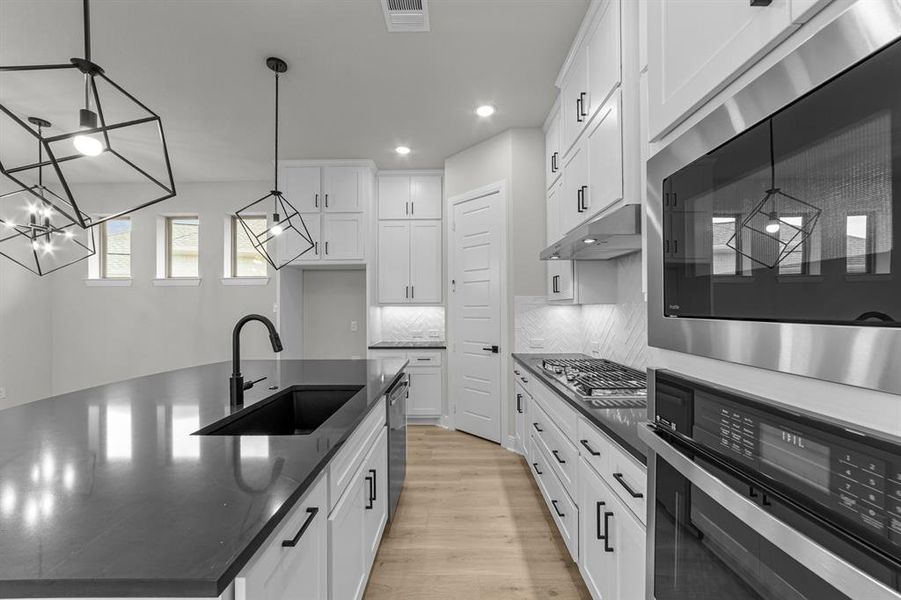 Furnished interior view inside a new home in Walsh Cottage, Fort Worth (Image 5). Furnished interior view inside a new home in Walsh Cottage, Fort Worth (Image 5).