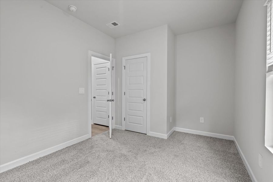 Spacious, unfurnished interior of a new home in Brayfield Manor - Heritage Collection, Wellford (Image 15).