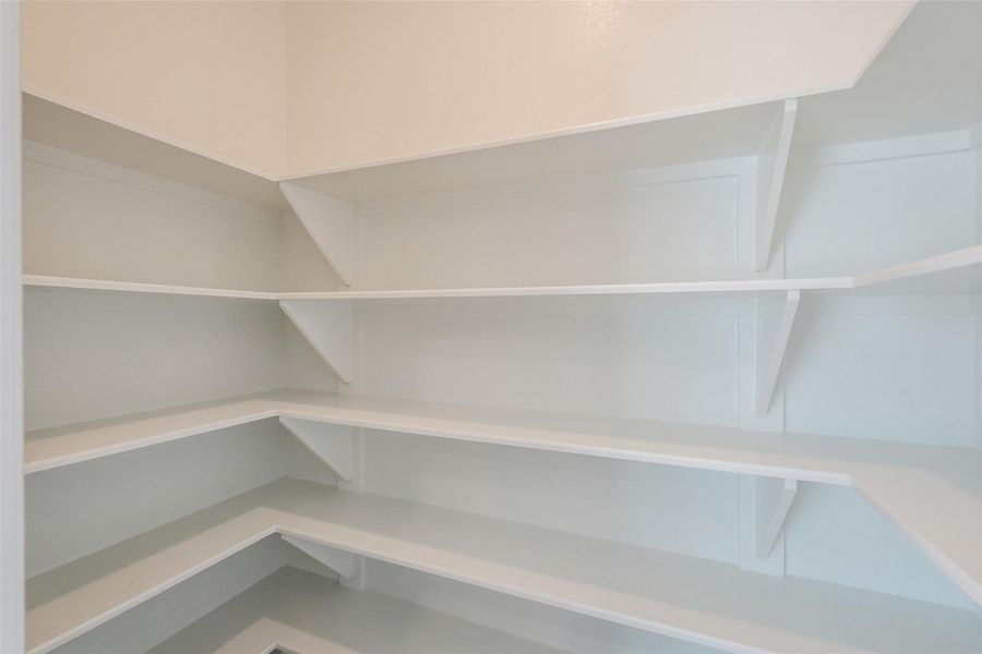 Spacious, unfurnished interior of a new home in , Houston (Image 31).