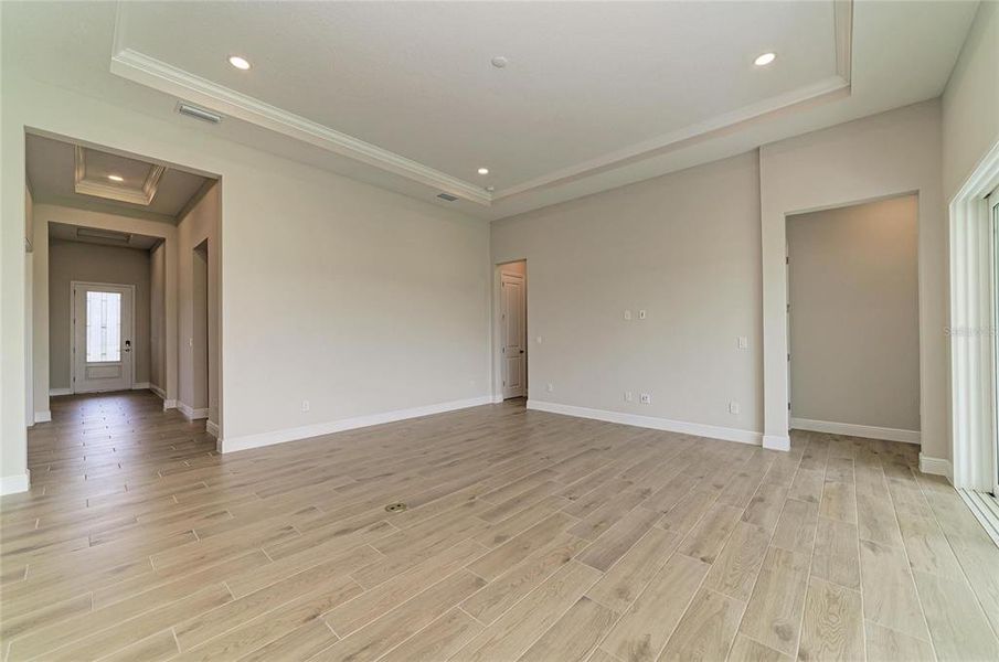 Spacious, unfurnished interior of a new home in North River Ranch, Parrish (Image 22).