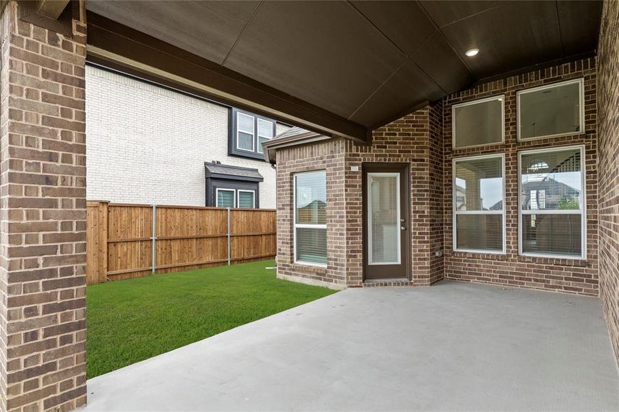 Spacious, unfurnished interior of a new home in Villages of Creekwood, Frisco (Image 20). Spacious, unfurnished interior of a new home in Villages of Creekwood, Frisco (Image 20).