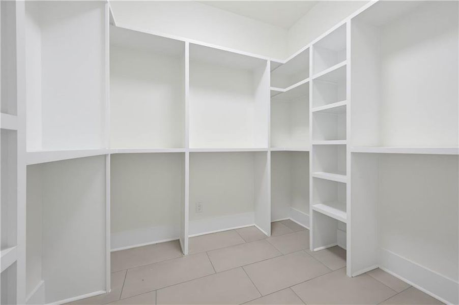 Spacious, unfurnished interior of a new home in , Cumming (Image 40).