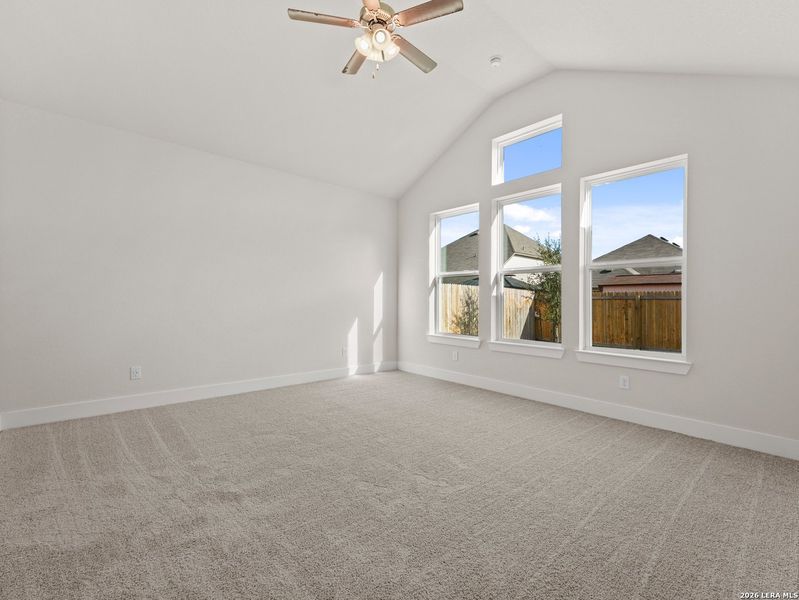 Spacious, unfurnished interior of a new home in Veranda, San Antonio (Image 21).