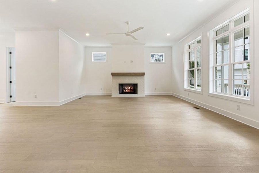 Spacious, unfurnished interior of a new home in Parkside Roswell, Roswell (Image 40).