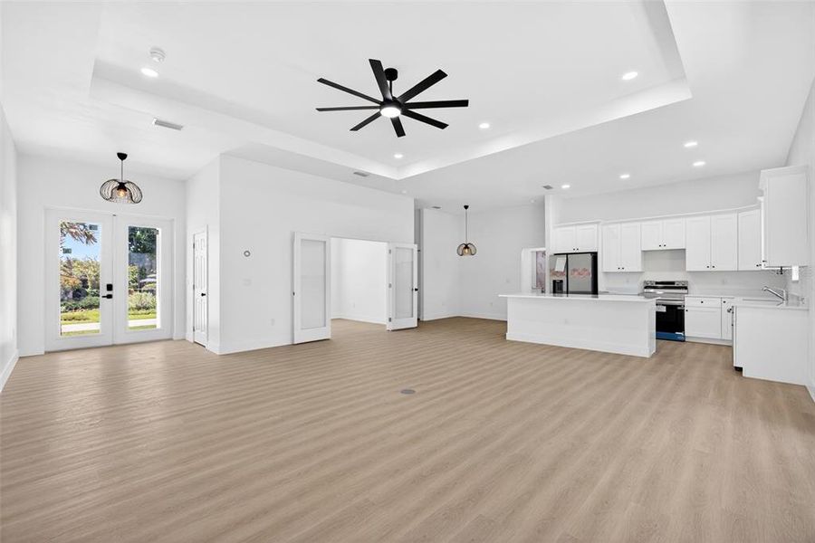 Spacious, unfurnished interior of a new home in , Punta Gorda (Image 12).