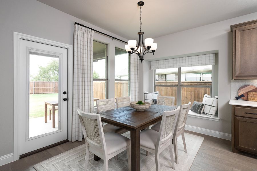 Representative furnished interior of a home built from the Concept 3135 by Landsea Homes in Myrtle Creek, Waxahachie (Image 6).