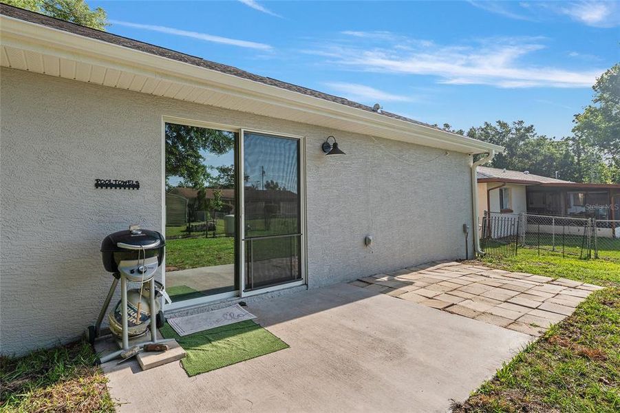 Exterior details and patio area of a home in , Belleview (Image 27).