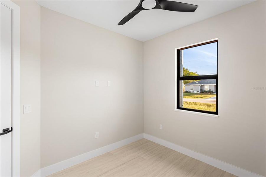 Spacious, unfurnished interior of a new home in , Cape Coral (Image 16).