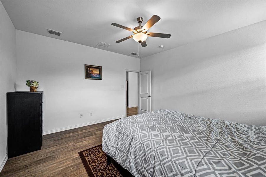 Furnished interior view inside a new home in Azle Grove, Azle (Image 31).