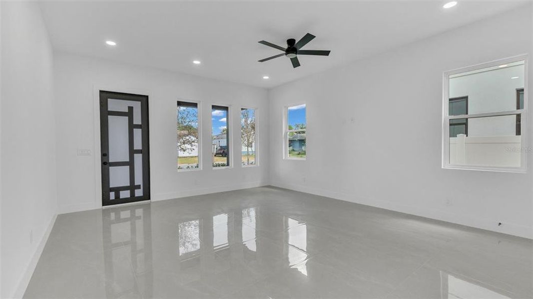 Spacious, unfurnished interior of a new home in , St. Petersburg (Image 28). Spacious, unfurnished interior of a new home in , St. Petersburg (Image 28).