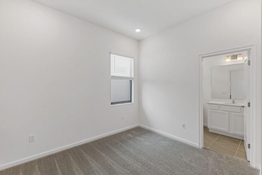Representative unfurnished interior of a home built from the Reef by Park Square Residential in Paradiso Grande, Orlando (Image 10).