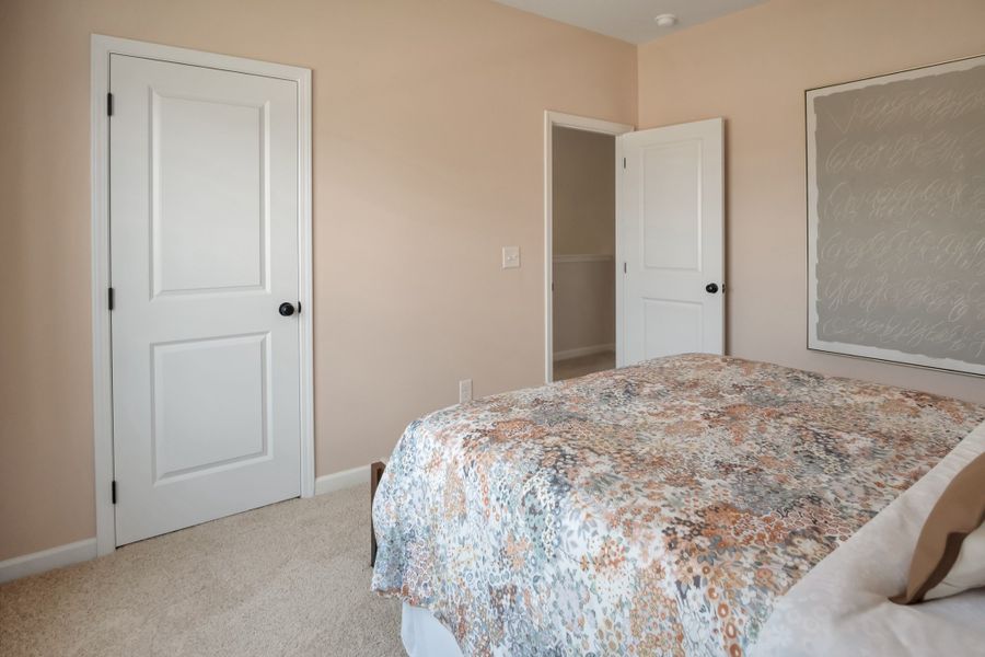 *This is a marketing photo. Colors/options may be different.*