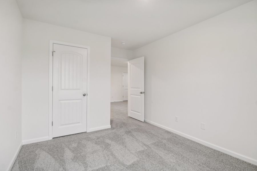 Spacious, unfurnished interior of a new home in Portrait Hills, Aiken (Image 15).