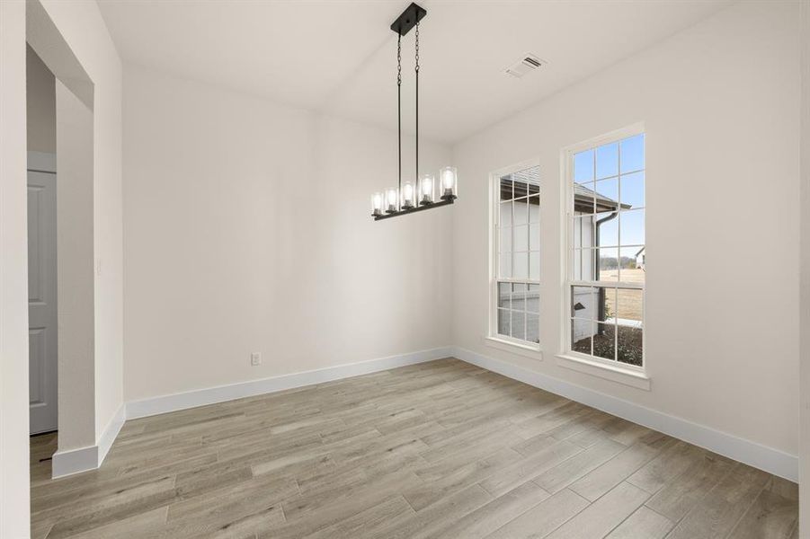 115 Blackstar- Dining-1