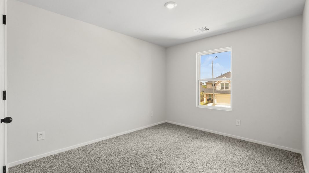 Spacious, unfurnished interior of a new home in Cypress Green, Tomball (Image 19).