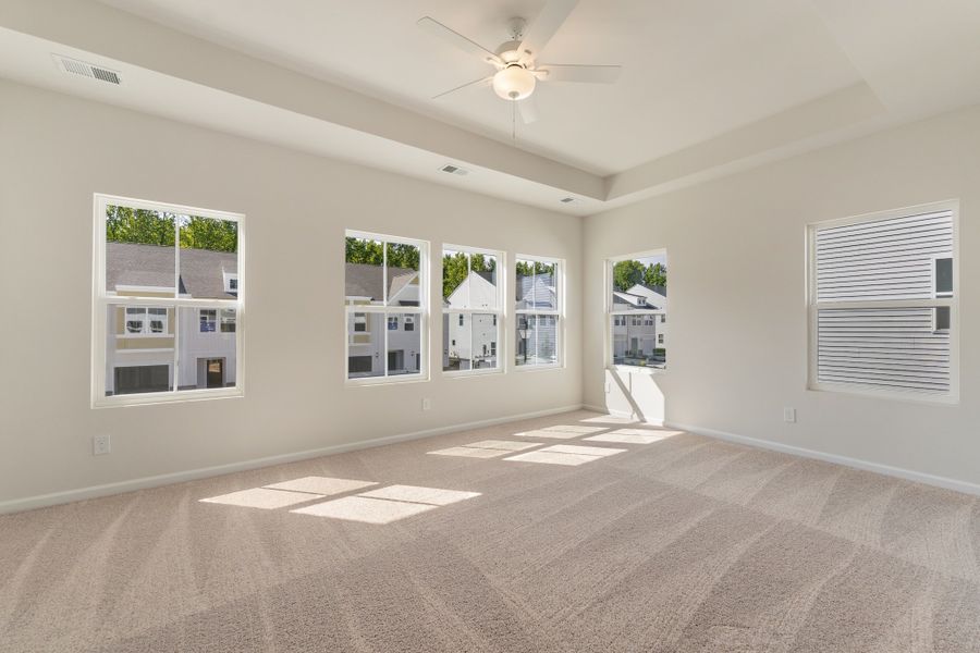 Spacious, unfurnished interior of a new home in Edwards Station, Taylors (Image 20).