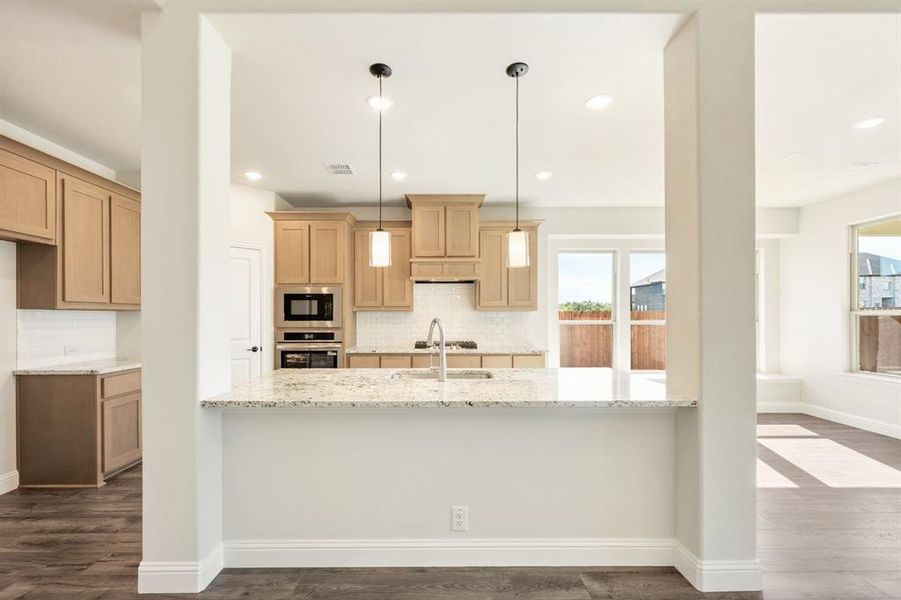 Furnished interior view inside a new home in Hulen Trails Classic 50, Fort Worth (Image 6). Furnished interior view inside a new home in Hulen Trails Classic 50, Fort Worth (Image 6).