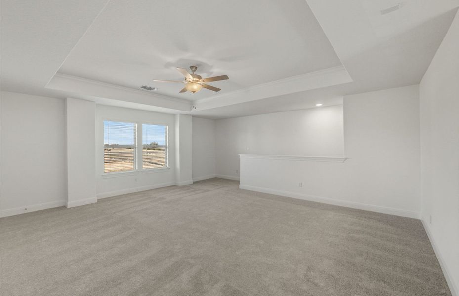 Spacious, unfurnished interior of a new home in Saddleback at Santa Rita Ranch, Liberty Hill (Image 20).